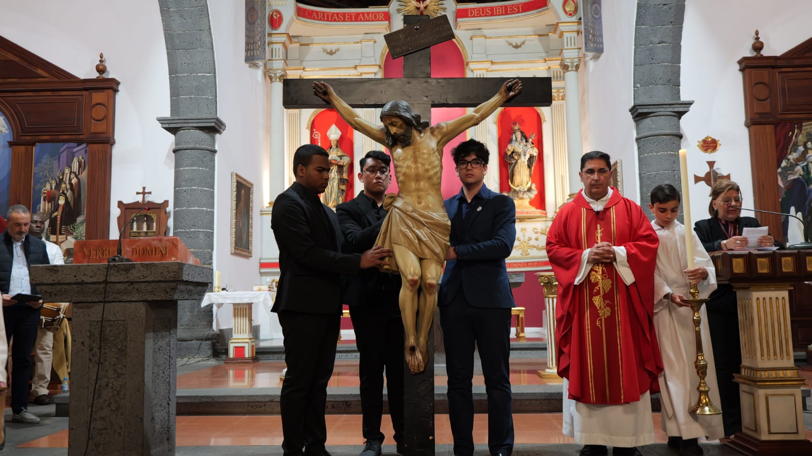 Procesión del Santo Entierro en Viernes Santo.