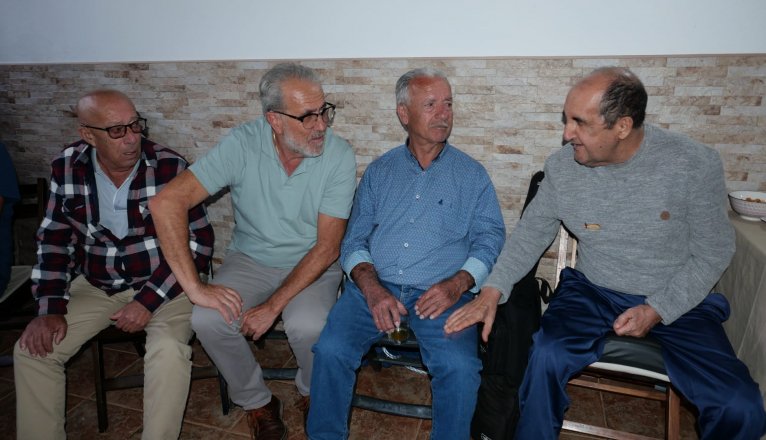 d2ae16c4 511f 4d57 b479 c4f8249ed1c0