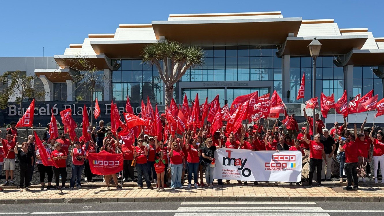 Concentración CCOO en Playa Blanca