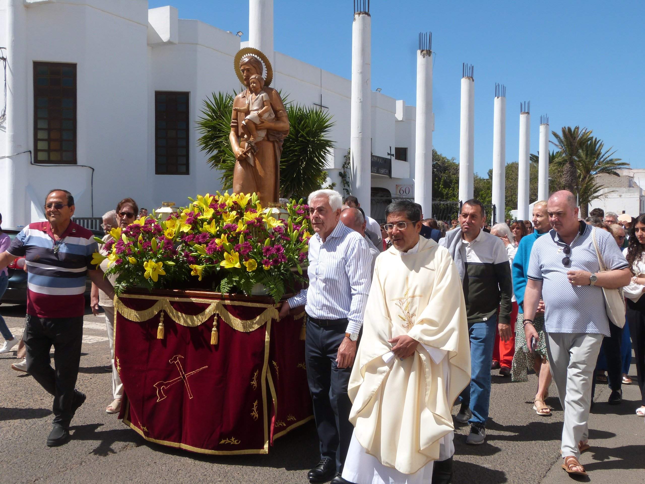 Misa y procesión en Titerroy, 2025