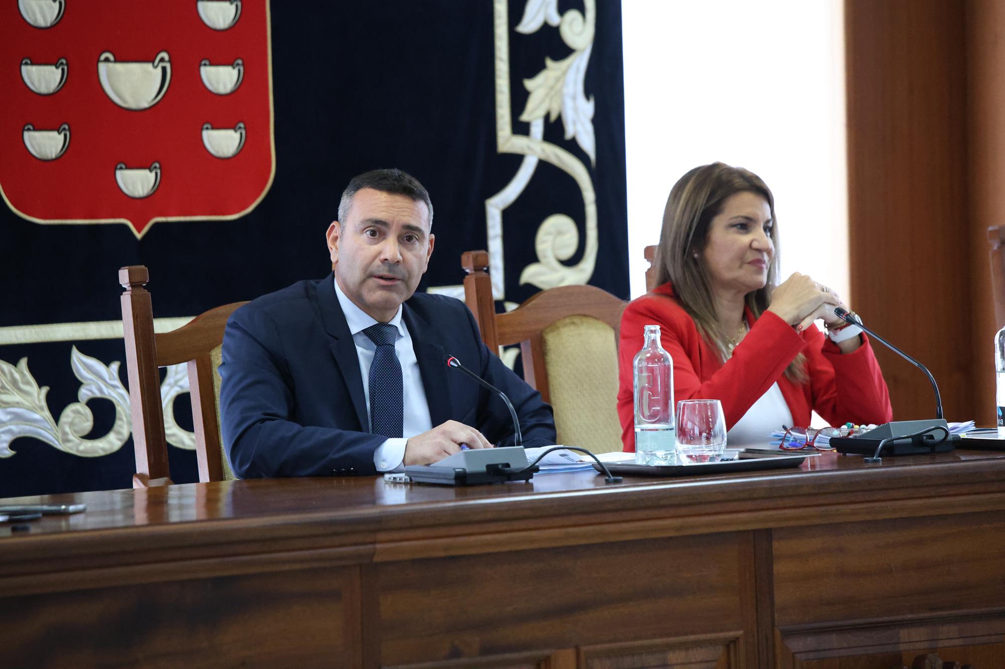 PLENO CABILDO DE LANZAROTE ABRIL 25 (35)