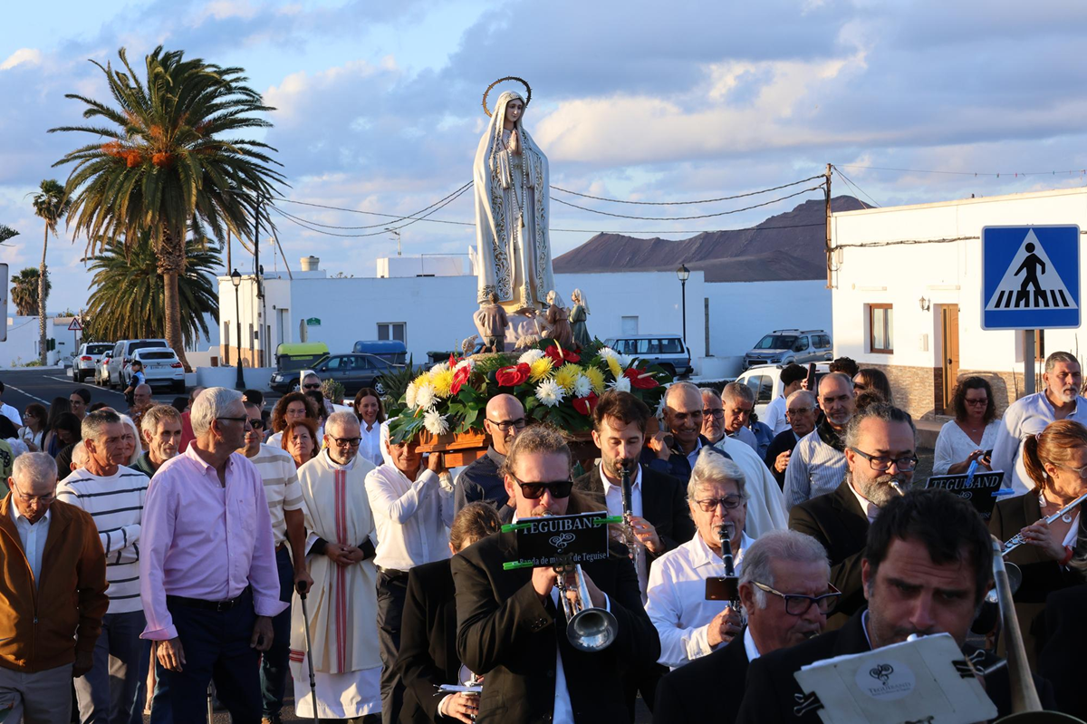 Procesión de la Virgen de Fátima en Muñique