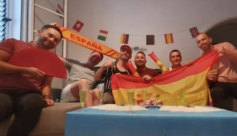 Nauzet Suárez junto a sus amigos celebrando el Festival