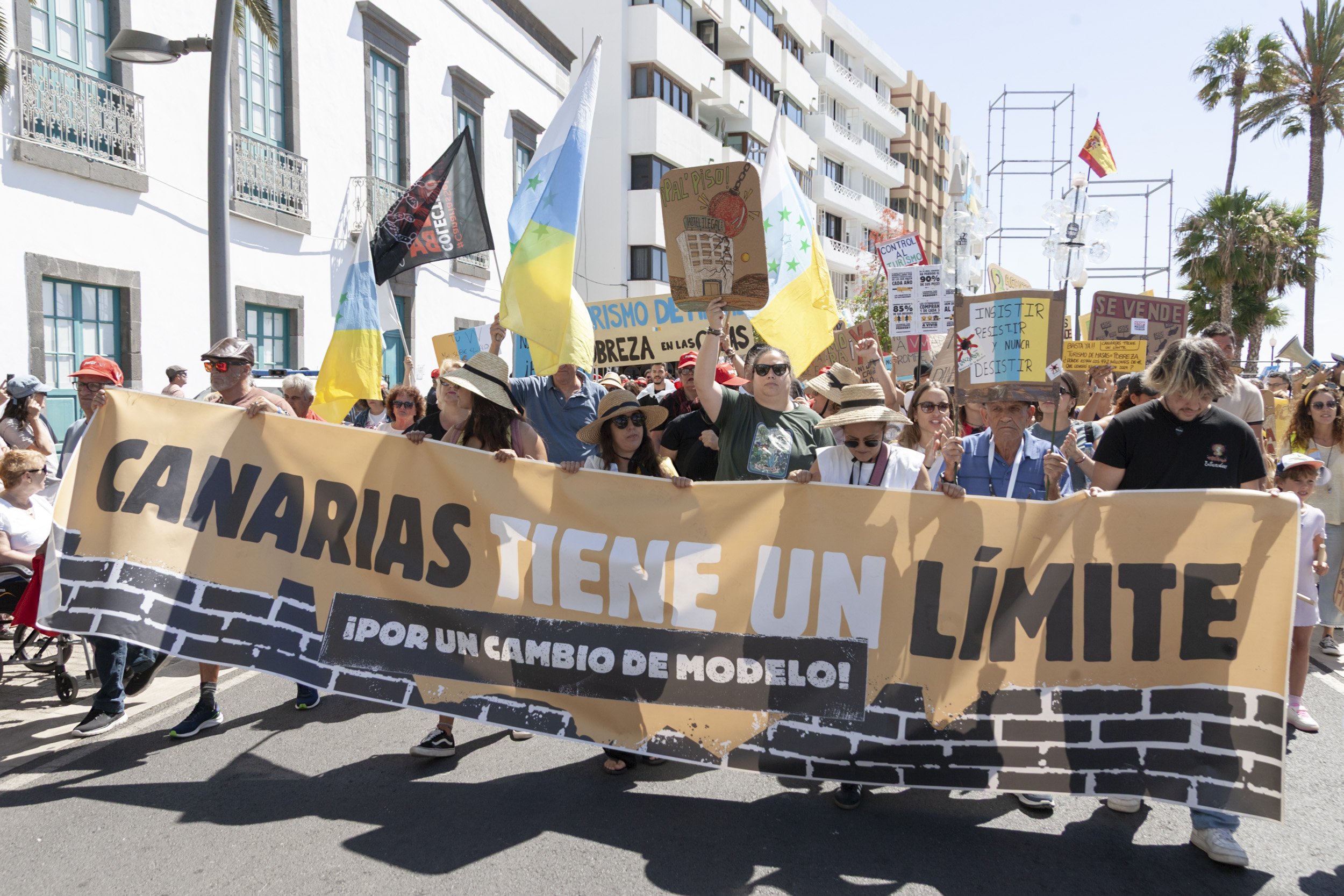 Lanzarote tiene un límite, 18M (Fotos: Juan Mateos) Lanzarote tiene un límite, 18M (Fotos: Juan Mateos)