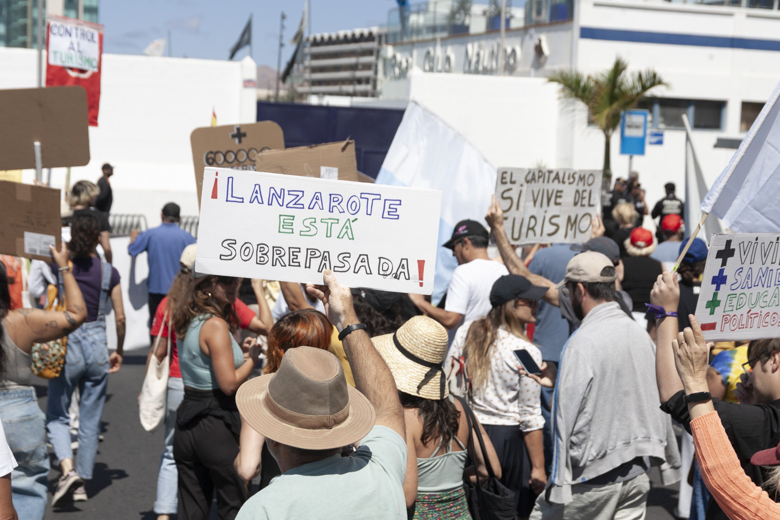 Lanzarote tiene un límite, 18M (Fotos: Juan Mateos) Lanzarote tiene un límite, 18M (Fotos: Juan Mateos)