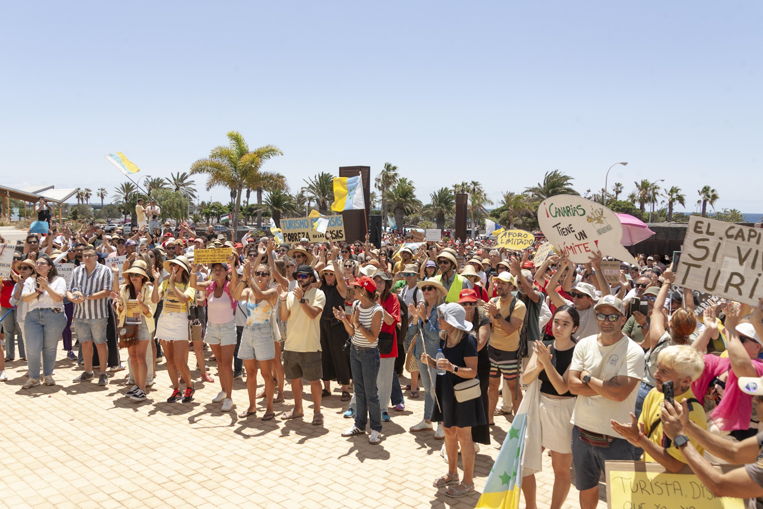 Lanzarote tiene un límite, 18M (Fotos: Juan Mateos) Lanzarote tiene un límite, 18M (Fotos: Juan Mateos)