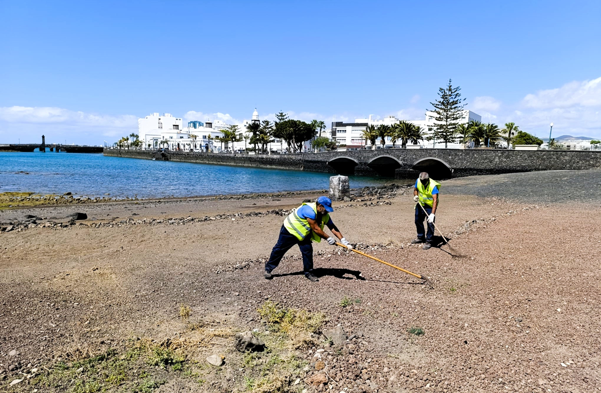 Limpieza en la zona del Islote del Francés, Arrecife