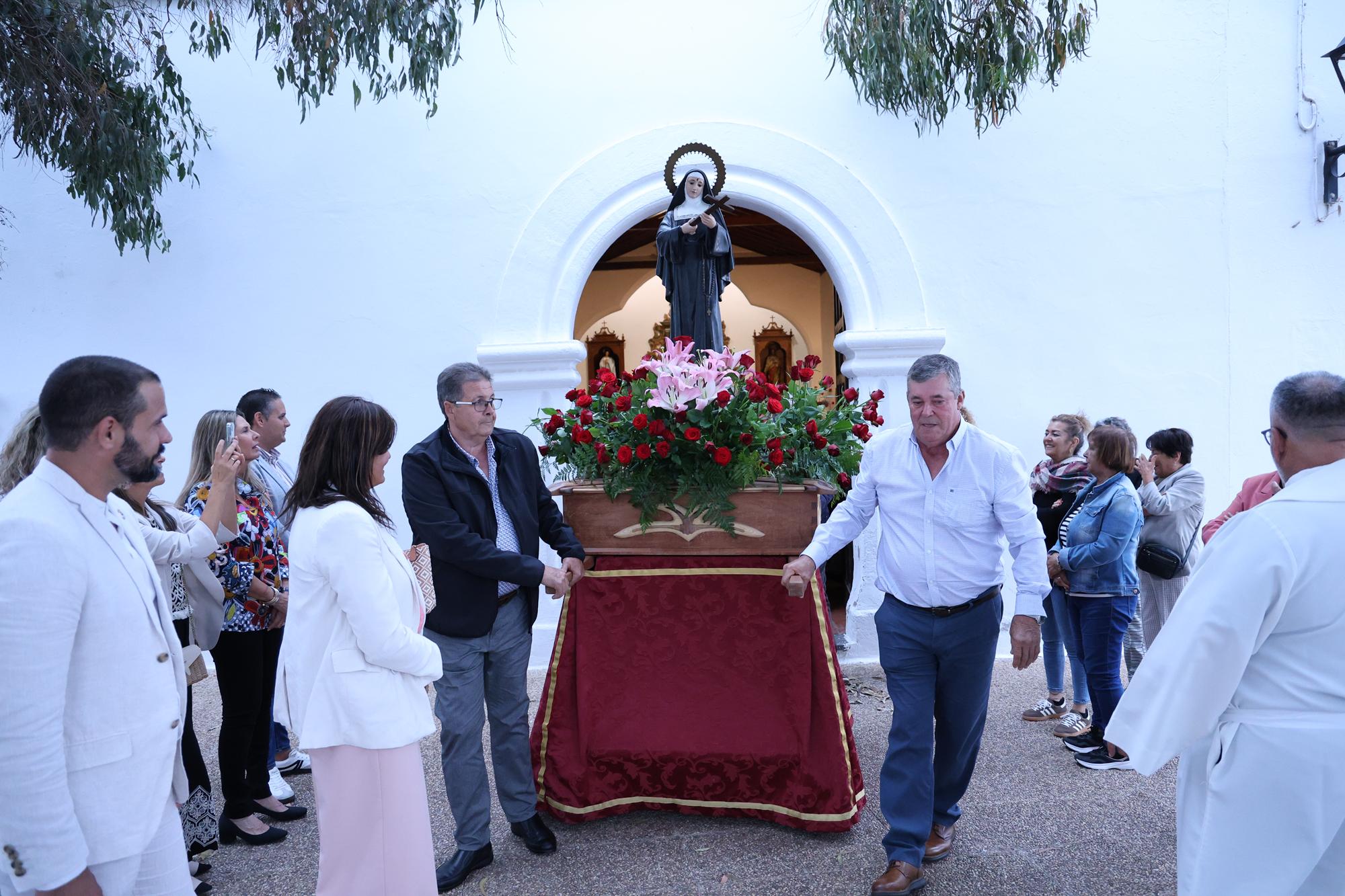 Procesión en honor a Santa Rita en Tao Procesión en honor a Santa Rita en Tao