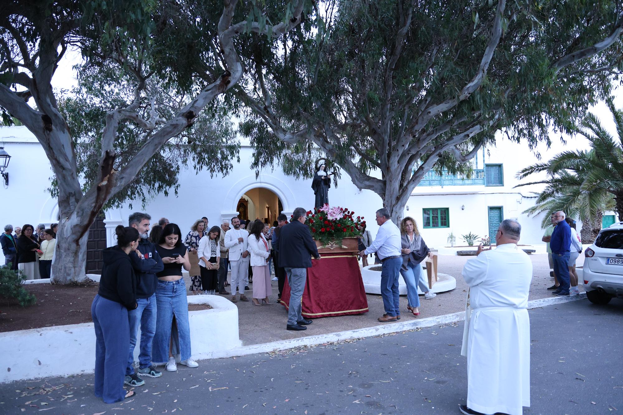 Procesión en honor a Santa Rita en Tao Procesión en honor a Santa Rita en Tao