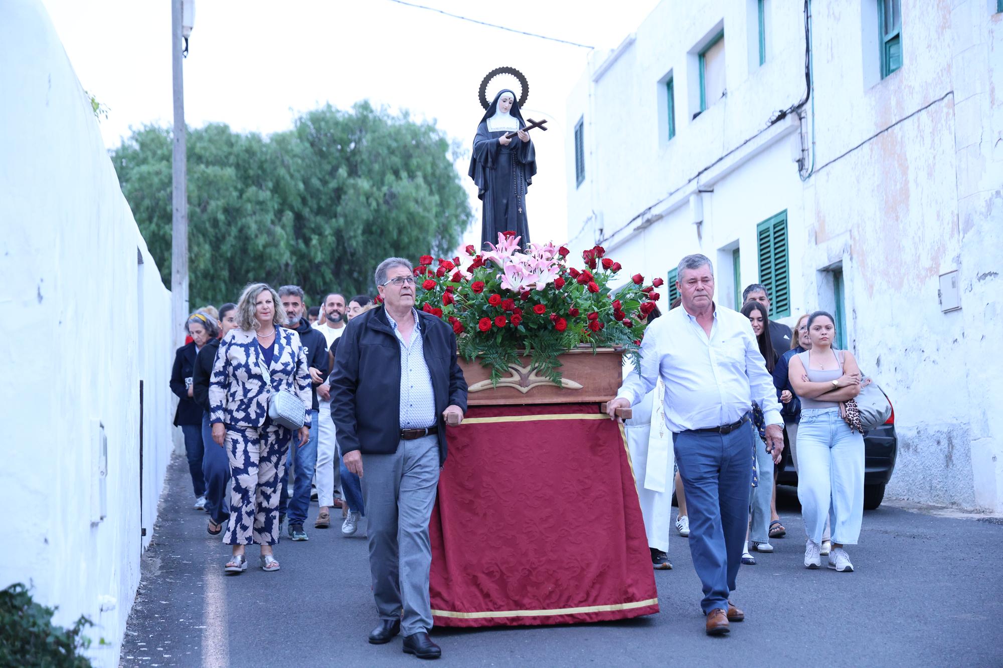 Procesión en honor a Santa Rita en Tao Procesión en honor a Santa Rita en Tao
