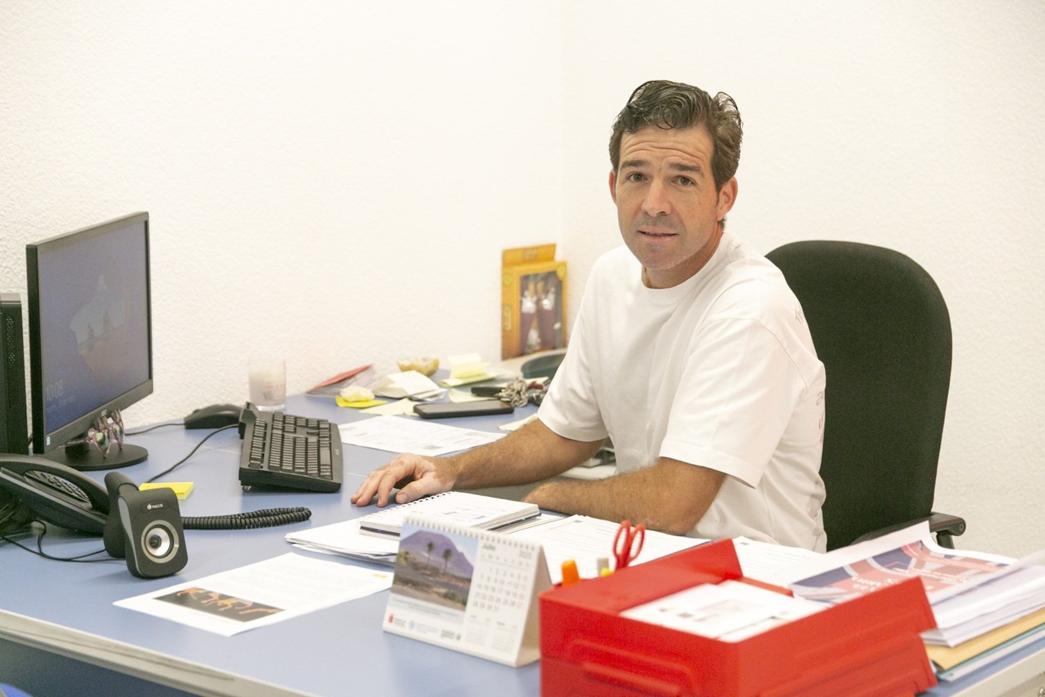 Iván Curbelo Fernández en su despacho del CIEM. Música.