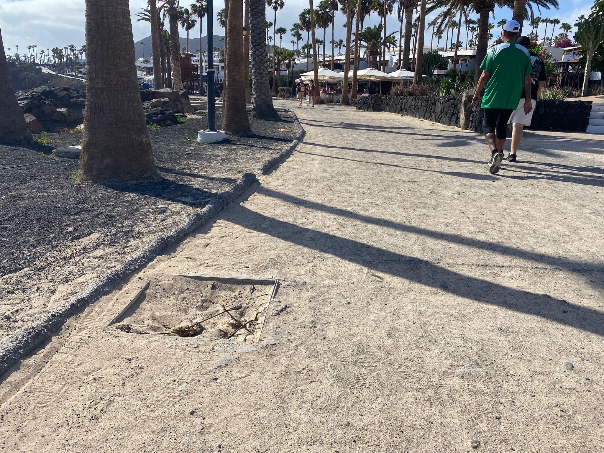 Estado de la avenida marítima de Playa Blanca Estado de la avenida marítima de Playa Blanca