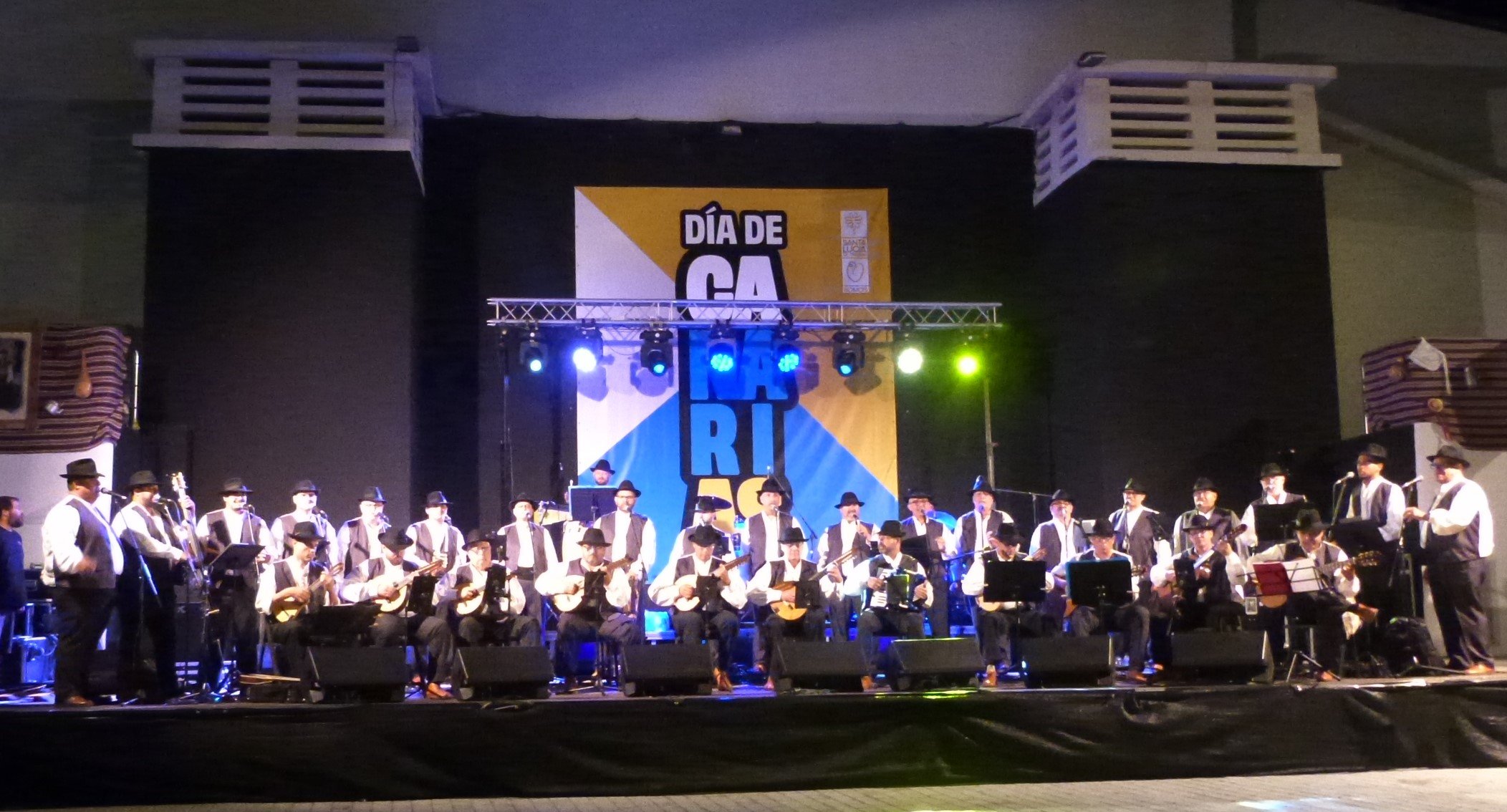 Actuación de Acatife en Gran Canaria