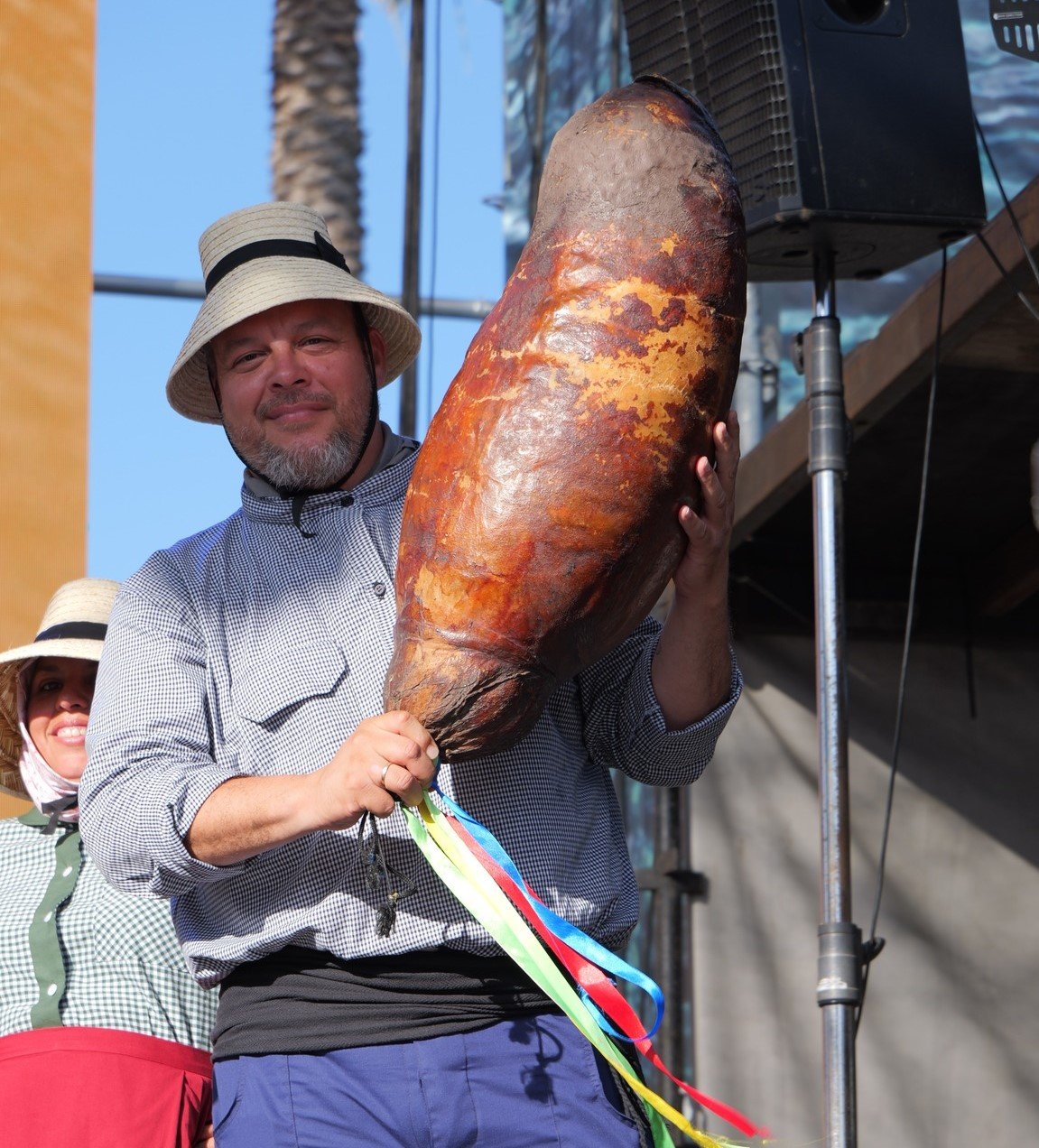 Presentación de la indumentaria marinera de Los Buches