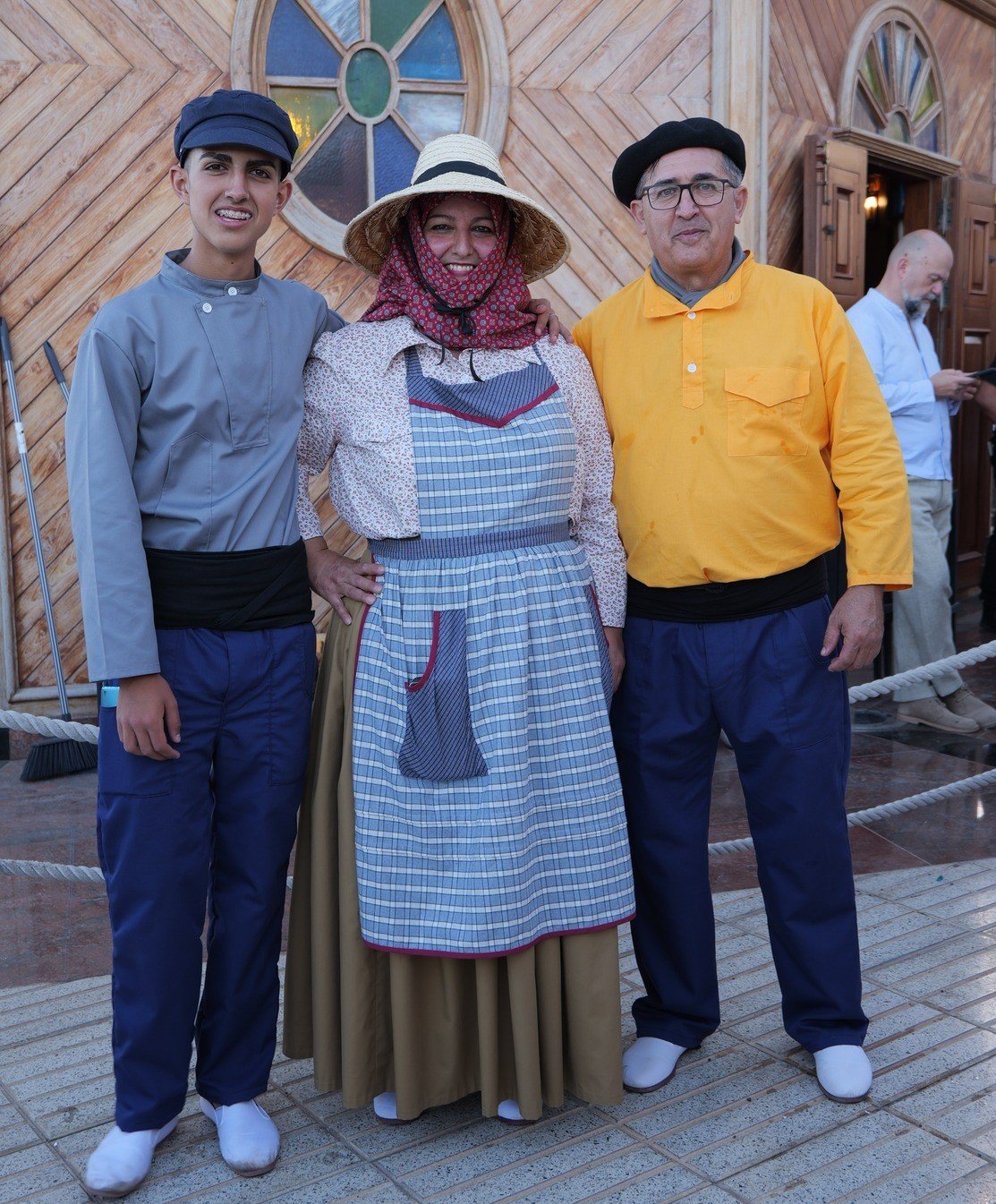 Presentación de la indumentaria marinera de Los Buches