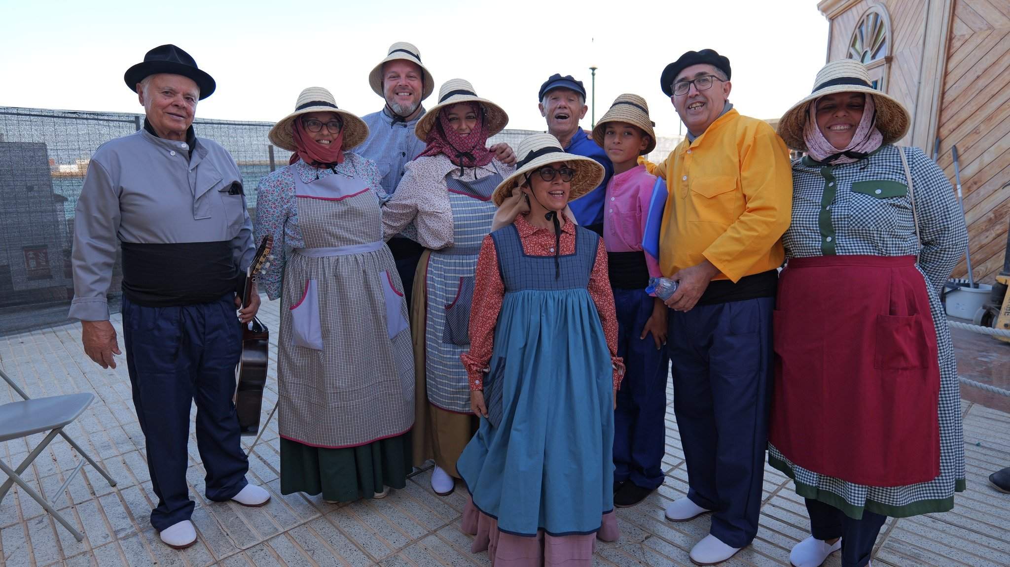 Presentación de la indumentaria marinera de Los Buches