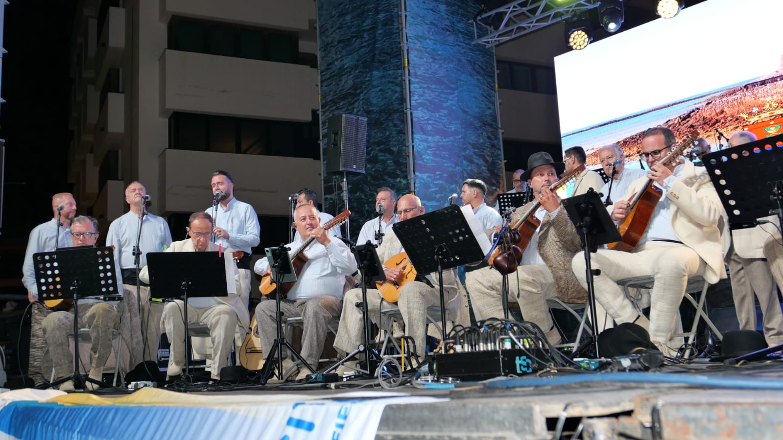 Celebración del Concierto de Los Gofiones en Arrecife. Celebración del Concierto de Los Gofiones en Arrecife.