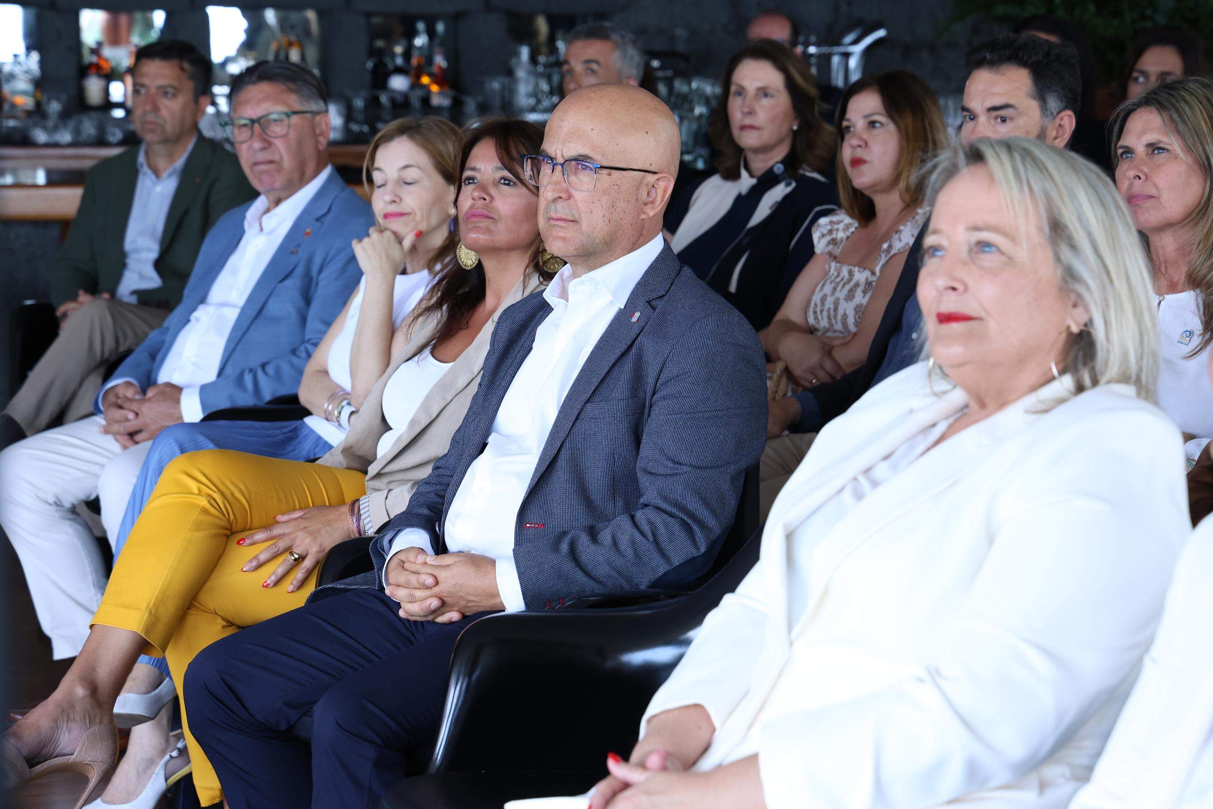 Encuentro de alumnos de la Escuela de Turismo de Lanzarote