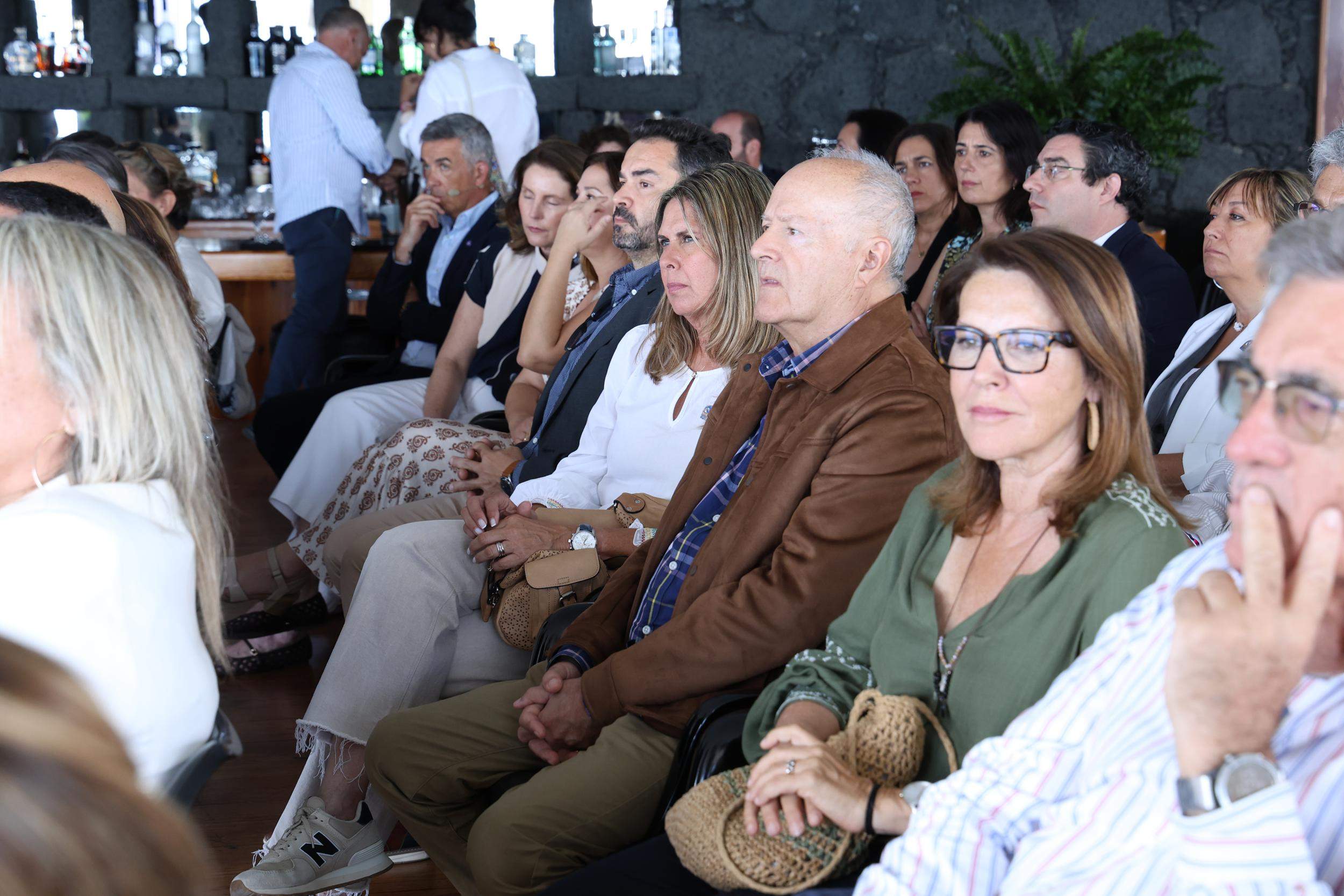 Encuentro de alumnos de la Escuela de Turismo de Lanzarote