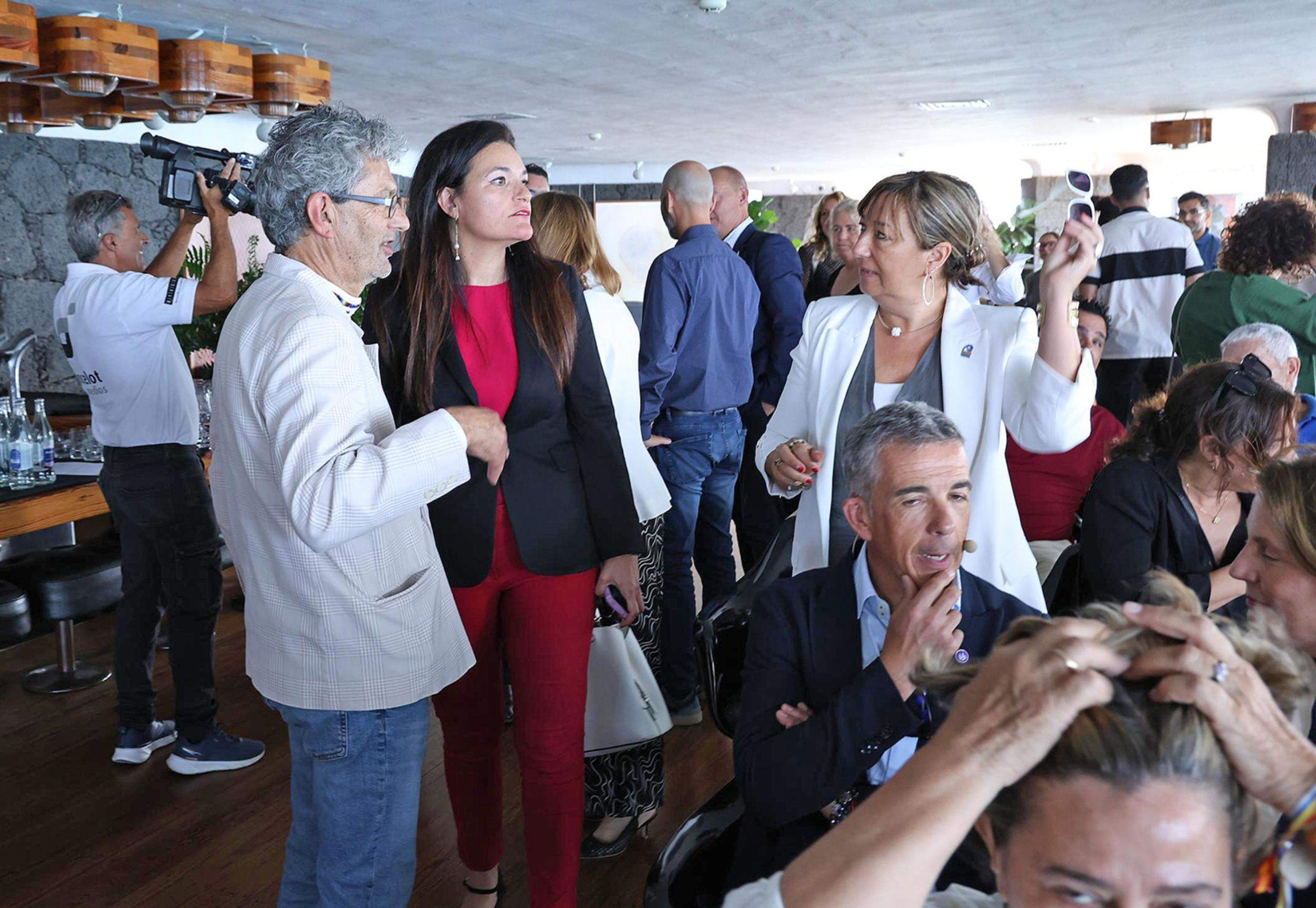 Encuentro de alumnos de la Escuela de Turismo de Lanzarote