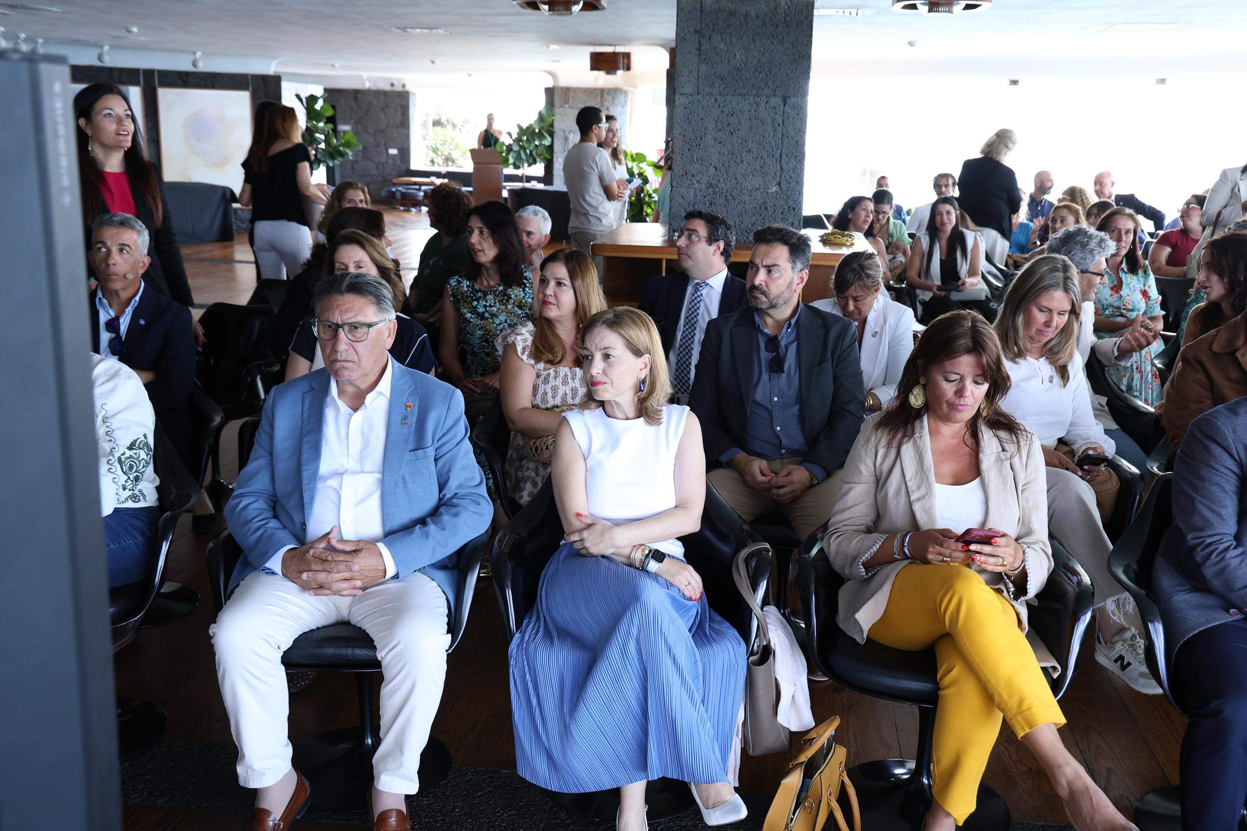 Encuentro de alumnos de la Escuela de Turismo de Lanzarote