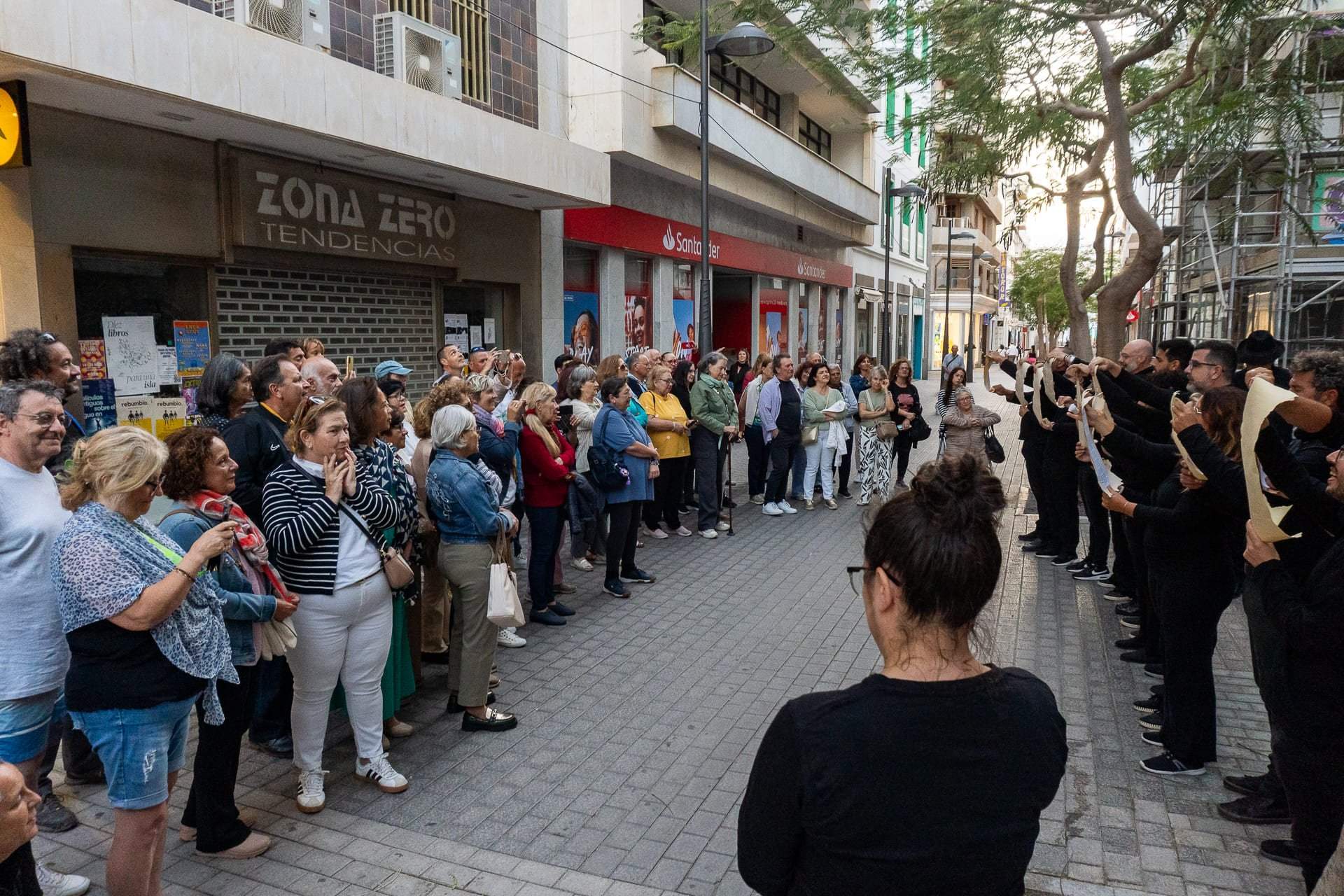 Teatralizado por la marina de Arrecife