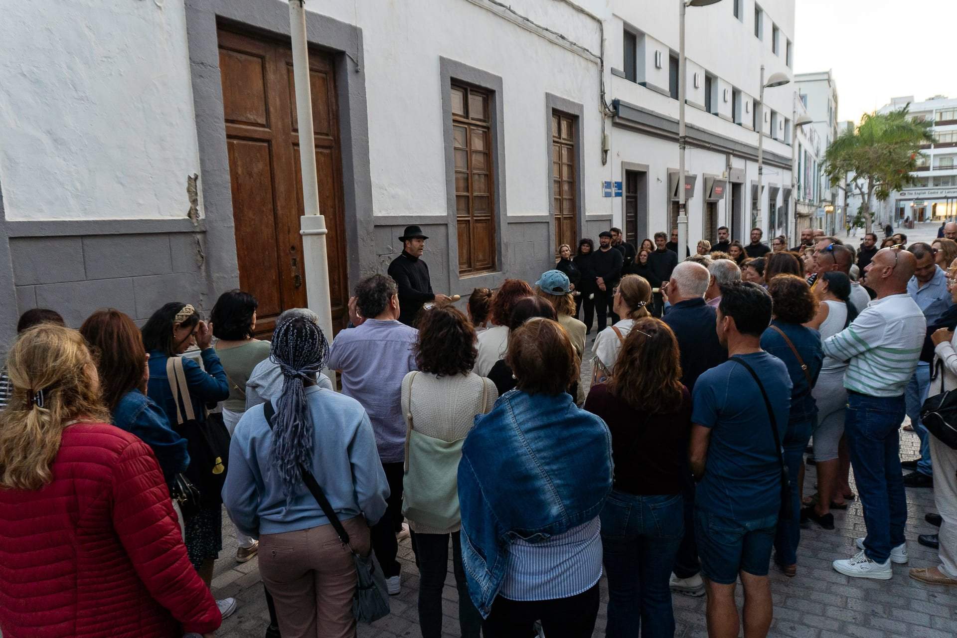 Teatralizado por la marina de Arrecife