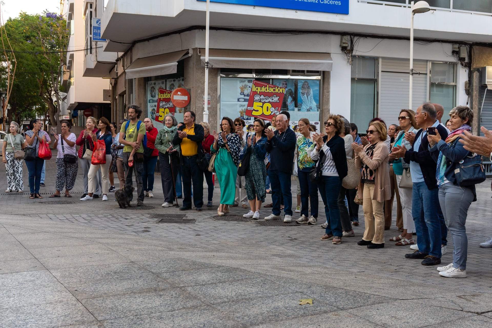 Teatralizado por la marina de Arrecife