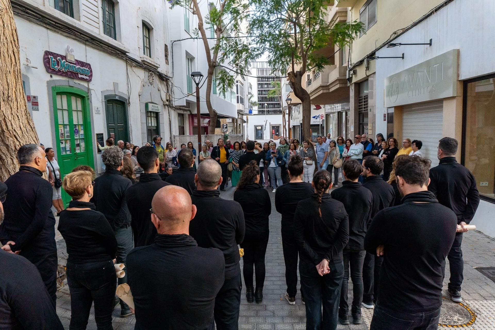 Teatralizado por la marina de Arrecife