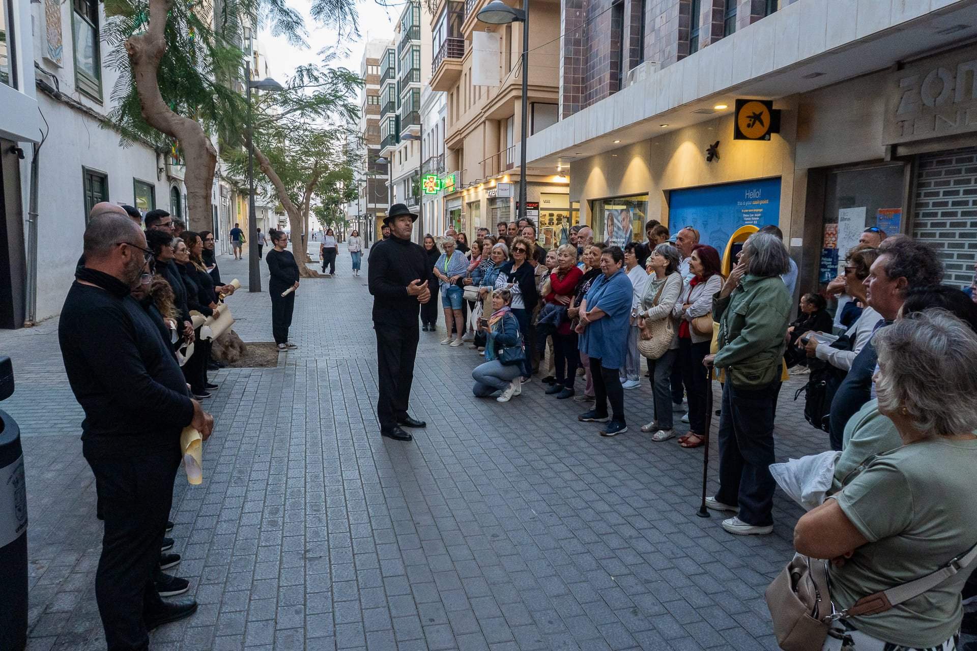 Teatralizado por la marina de Arrecife