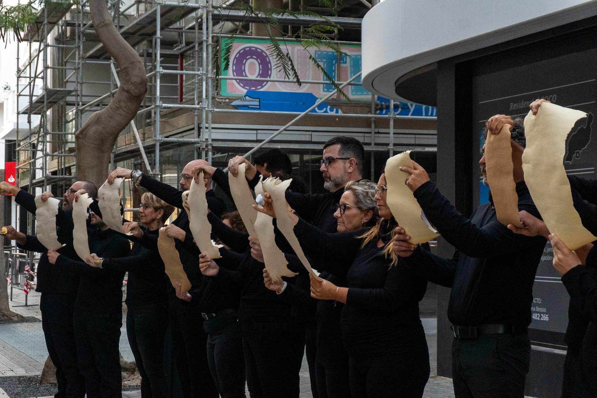 Teatralizado por la marina de Arrecife