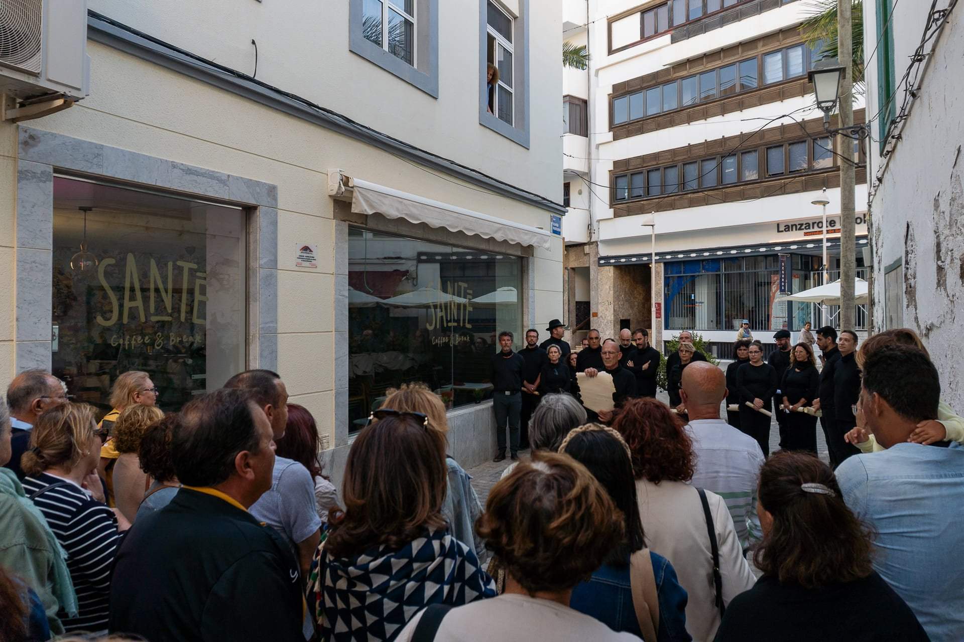 Teatralizado por la marina de Arrecife