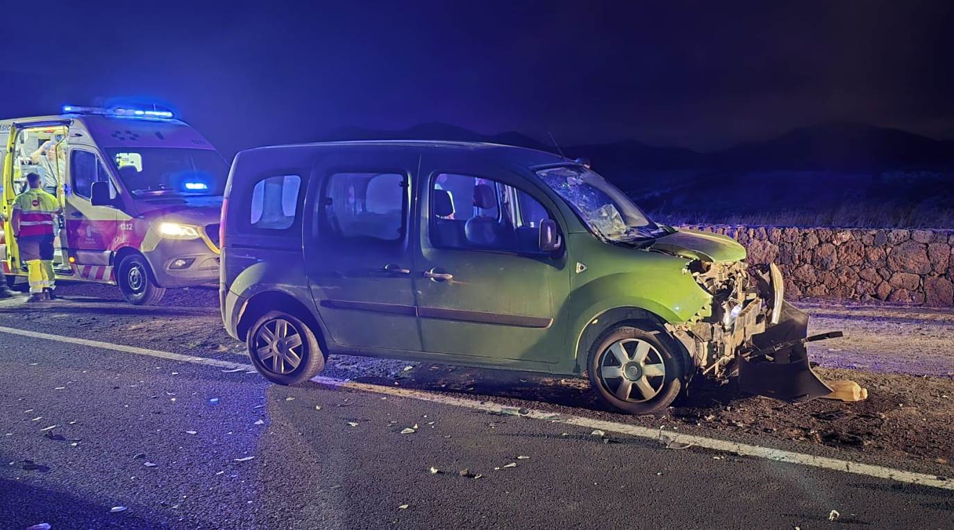 Accidente en la carretera de La Vegueta a Dolores 