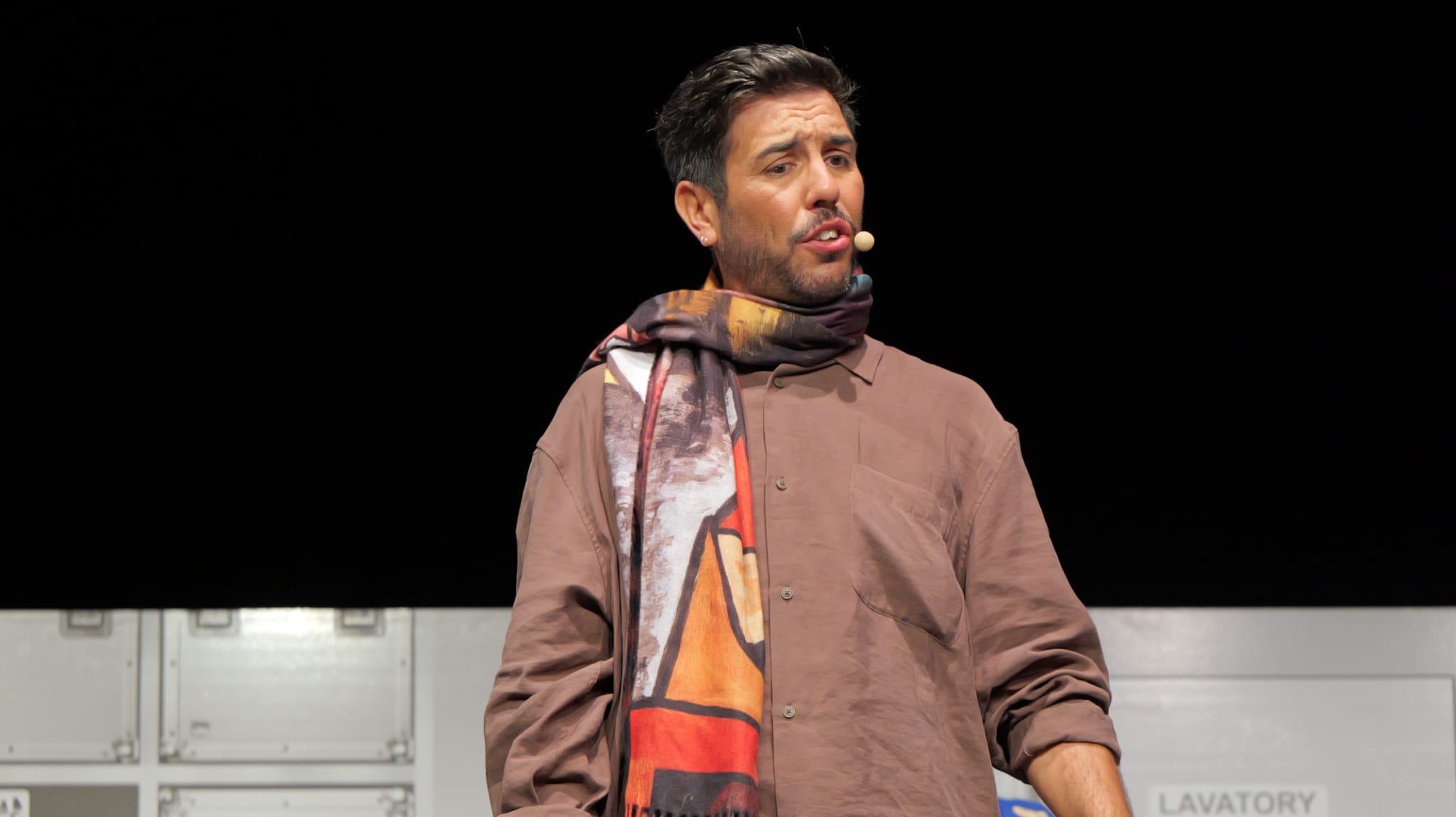 Teatro Musical 'De altos Vuelos' en el Teatro Municipal de Tías Teatro Musical 'De altos Vuelos' en el Teatro Municipal de Tías