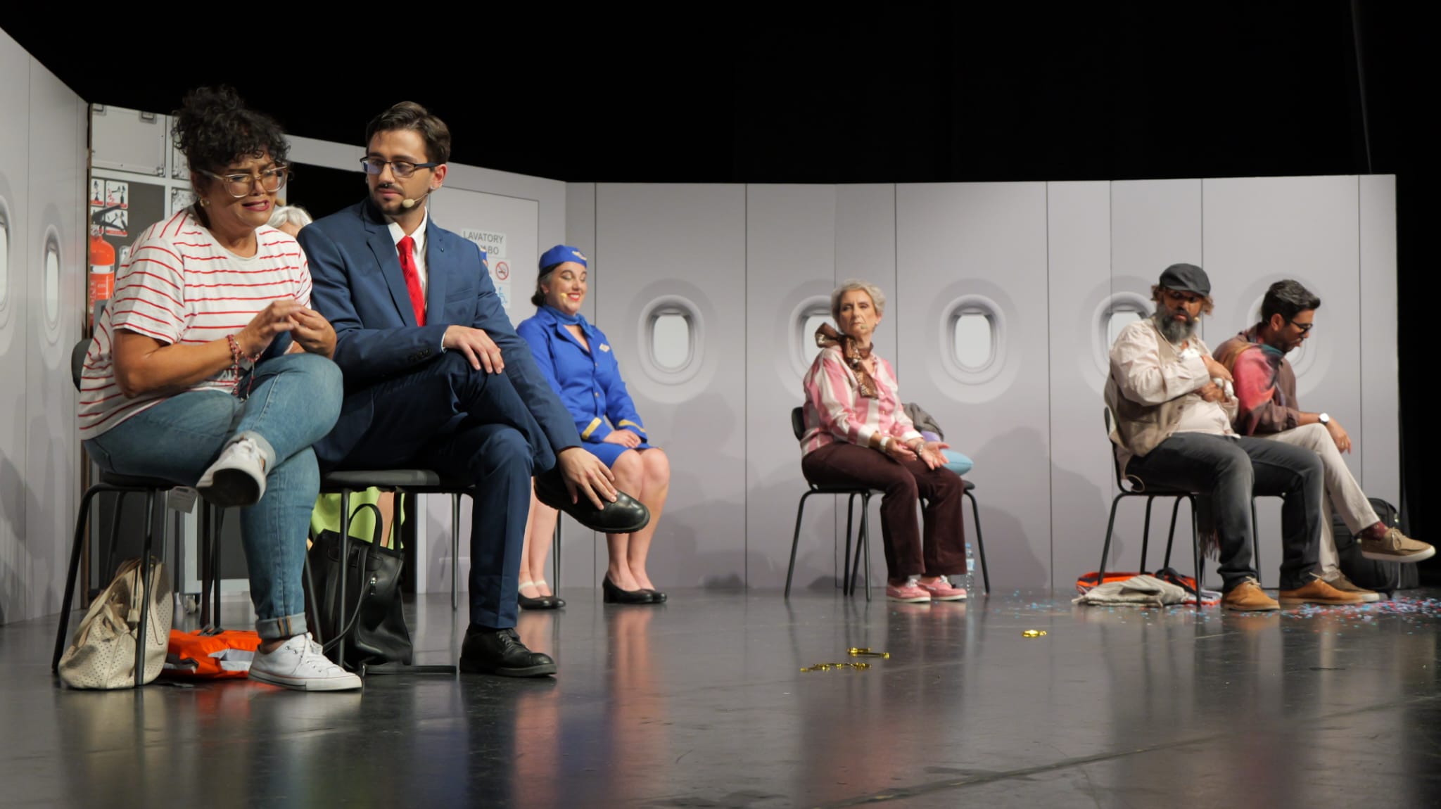 Teatro Musical 'De altos Vuelos' en el Teatro Municipal de Tías Teatro Musical 'De altos Vuelos' en el Teatro Municipal de Tías