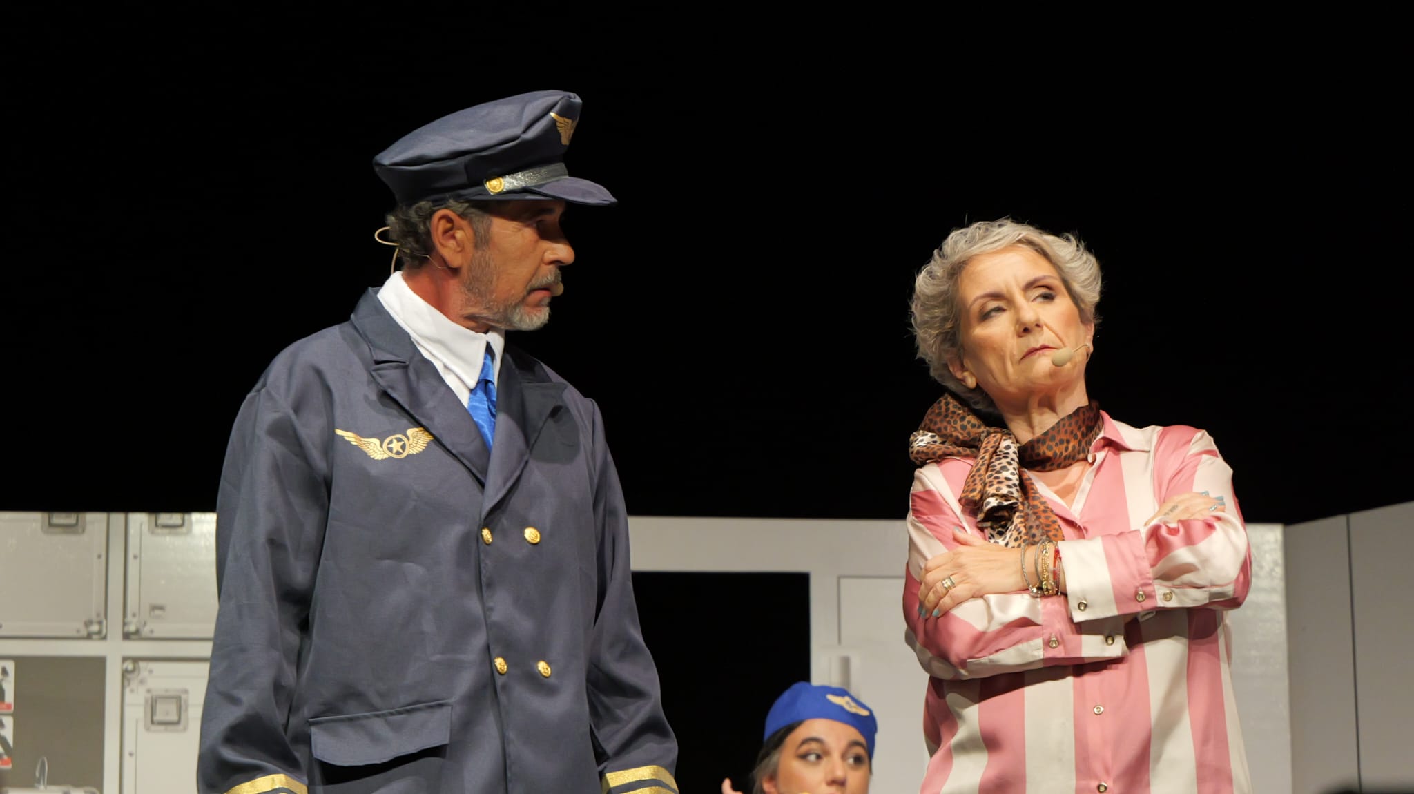 Teatro Musical 'De altos Vuelos' en el Teatro Municipal de Tías Teatro Musical 'De altos Vuelos' en el Teatro Municipal de Tías