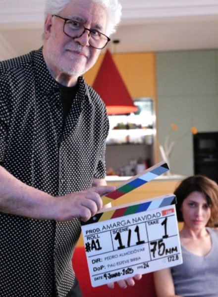 Pedro Almodóvar y Barbara Lennie. Foto: Agustín Almodóvar, Pedro Almodóvar y Barbara Lennie. Foto: Agustín Almodóvar,