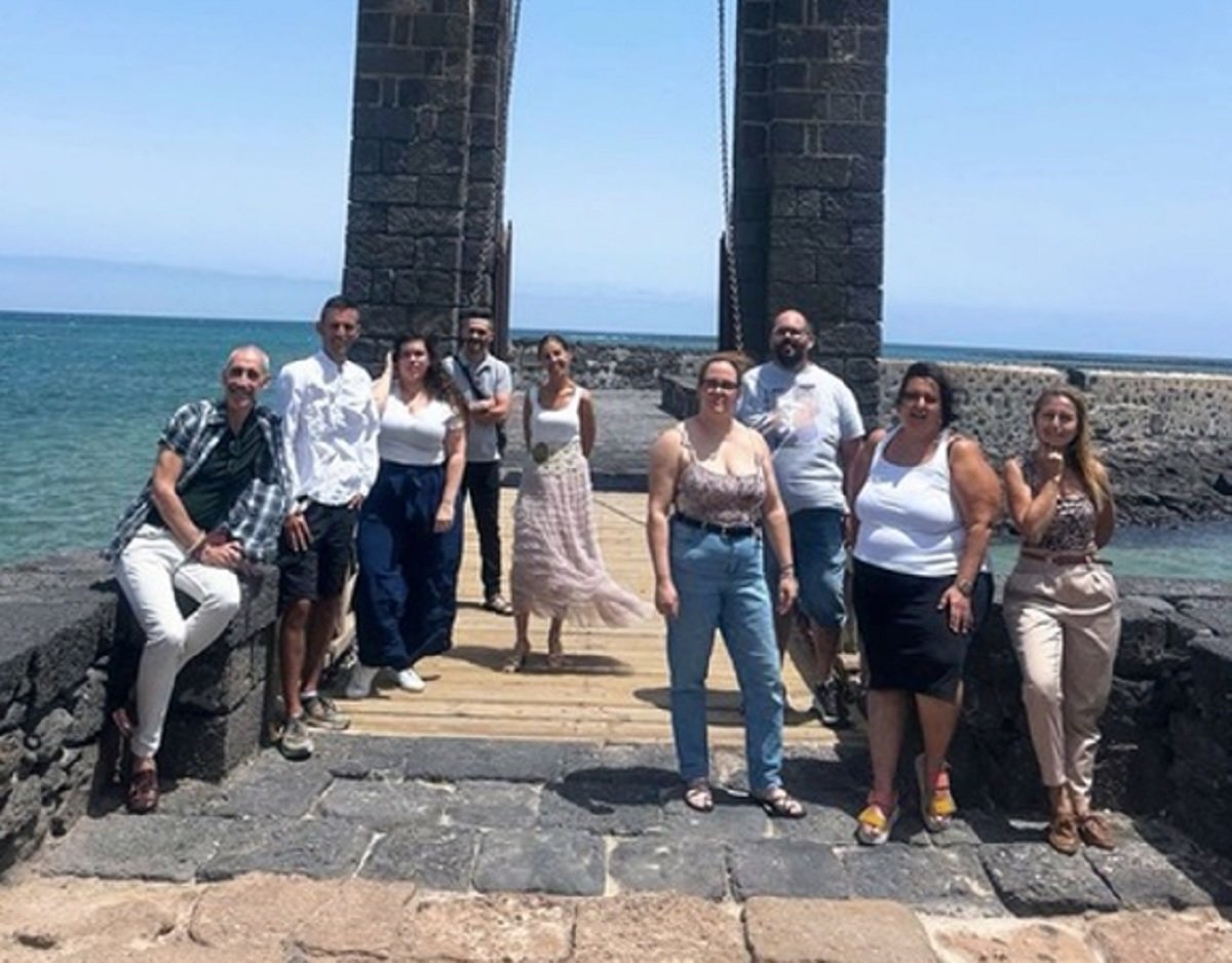 Familias en el Puente de las Bolas
