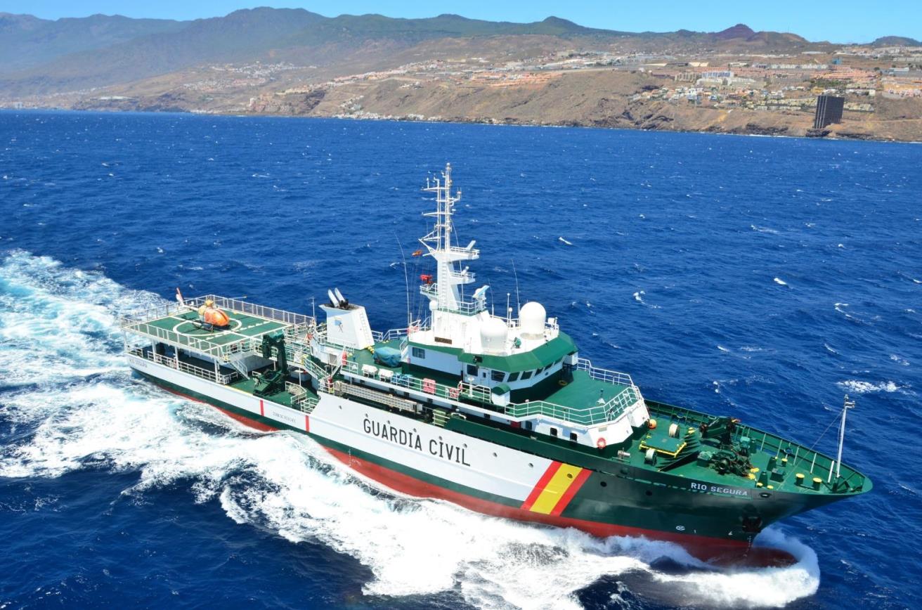  Buque oceánico 'Río Segura' de la Guardia Civil