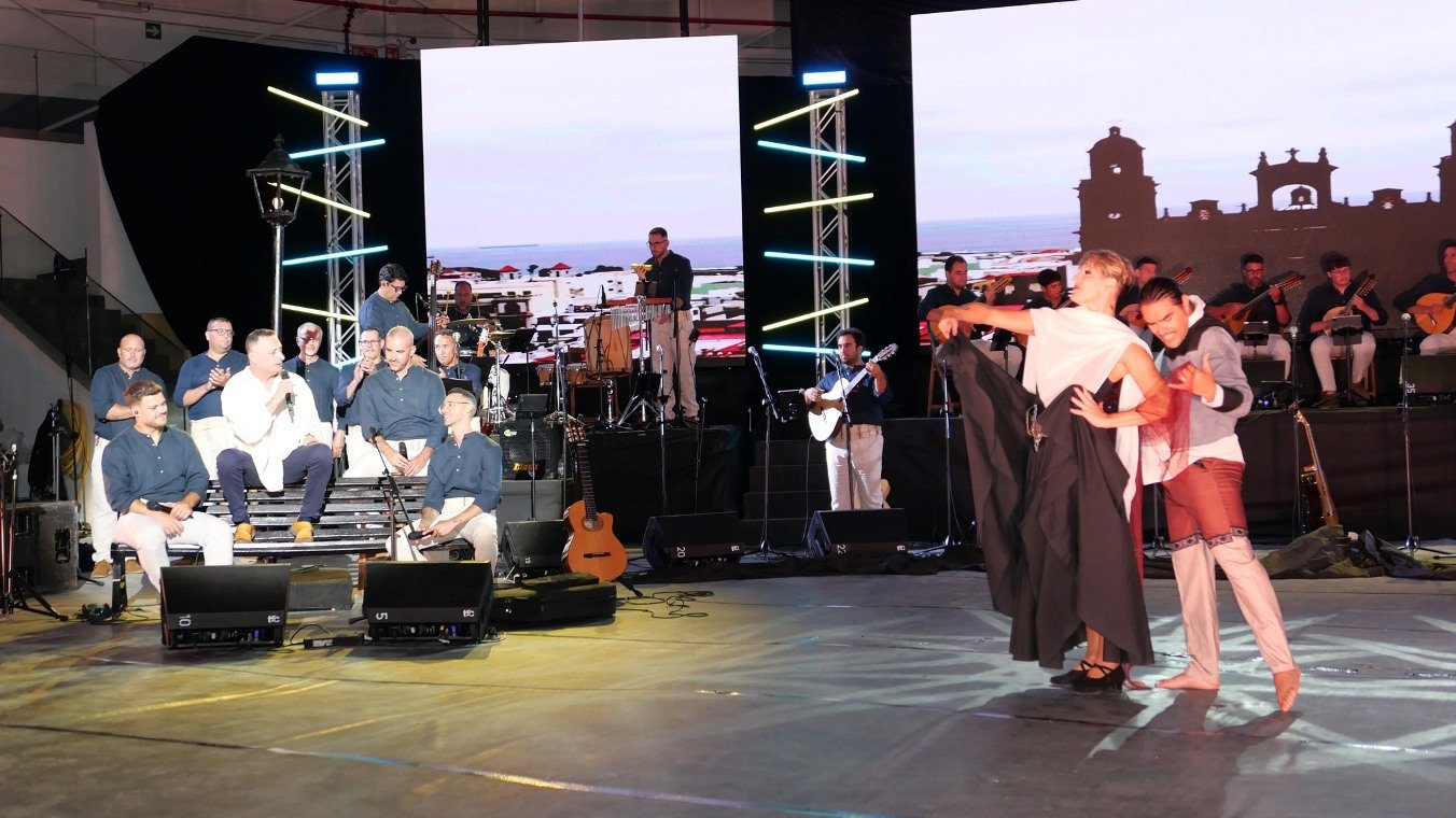 El Pavón emociona y llena el terrero de Tías en su XXVII Festival con música, baile y mensaje social