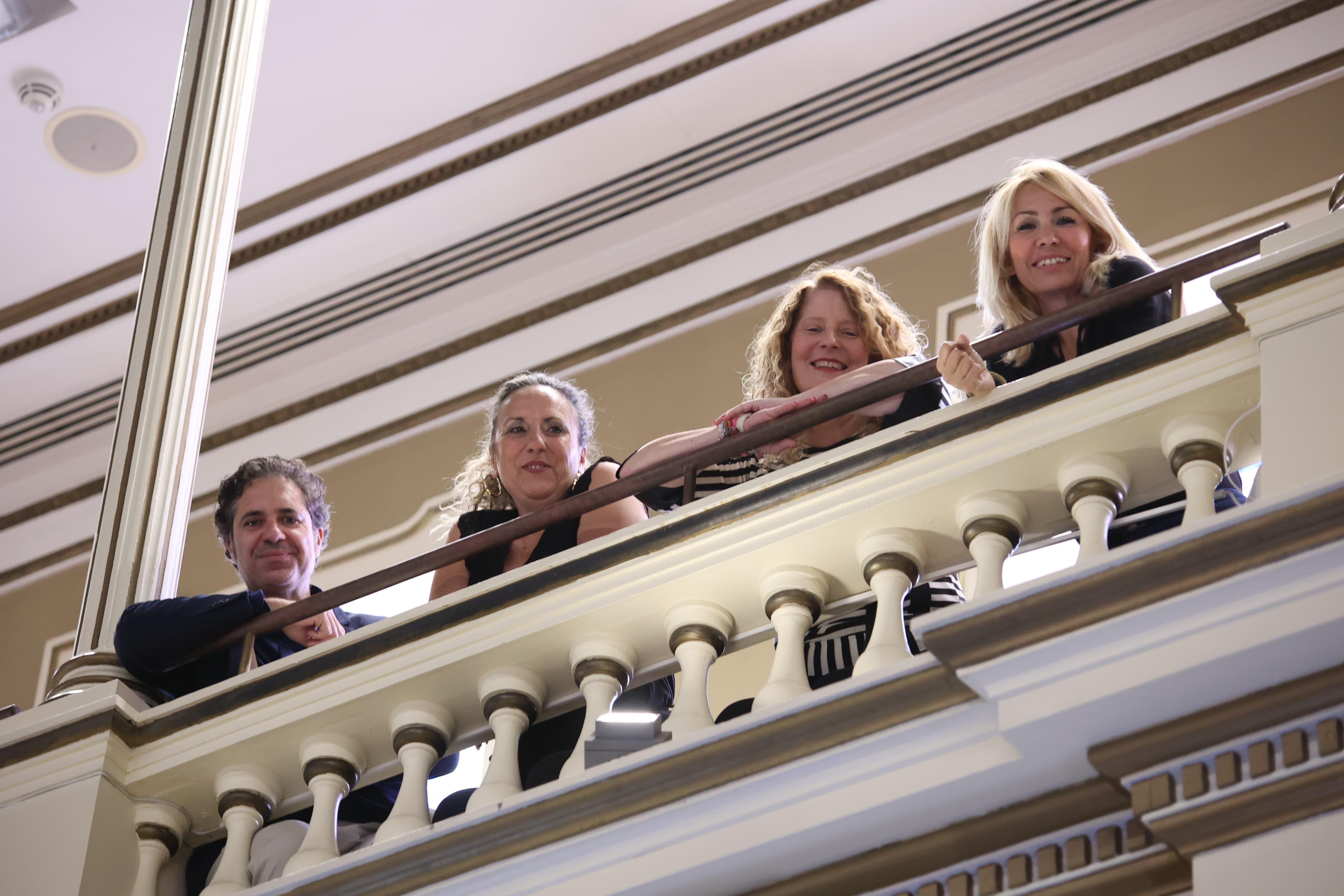 Sesión en el Parlamento de Canarias Sesión en el Parlamento de Canarias