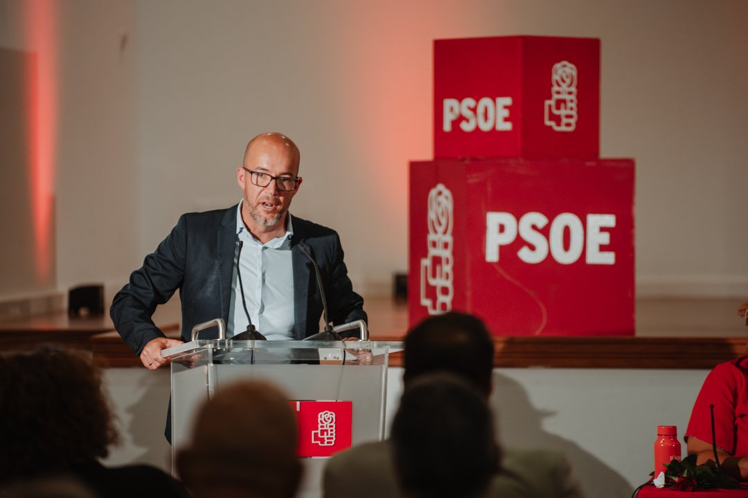 Raúl de León, reelegido secretario general del PSOE de San Bartolomé