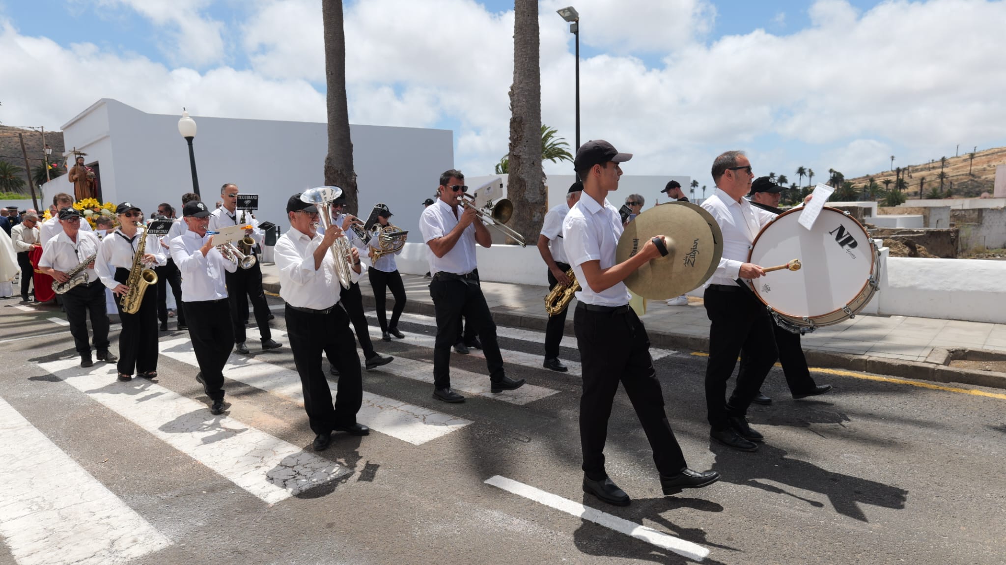 Procesión en honor a San Juan Bautista Procesión en honor a San Juan Bautista