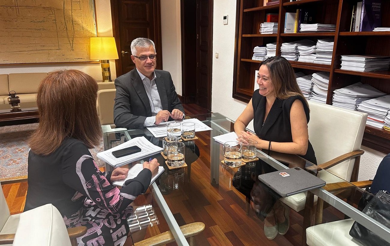 Reunión de Dolores Corujo