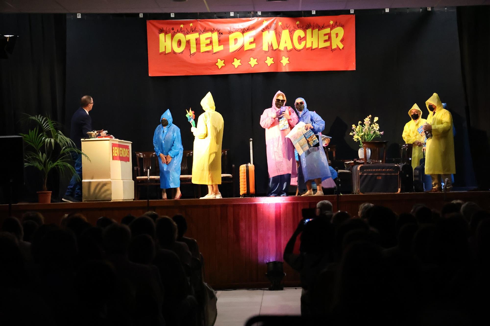 Obra 'Hotel de Mácher' en las fiestas patronales