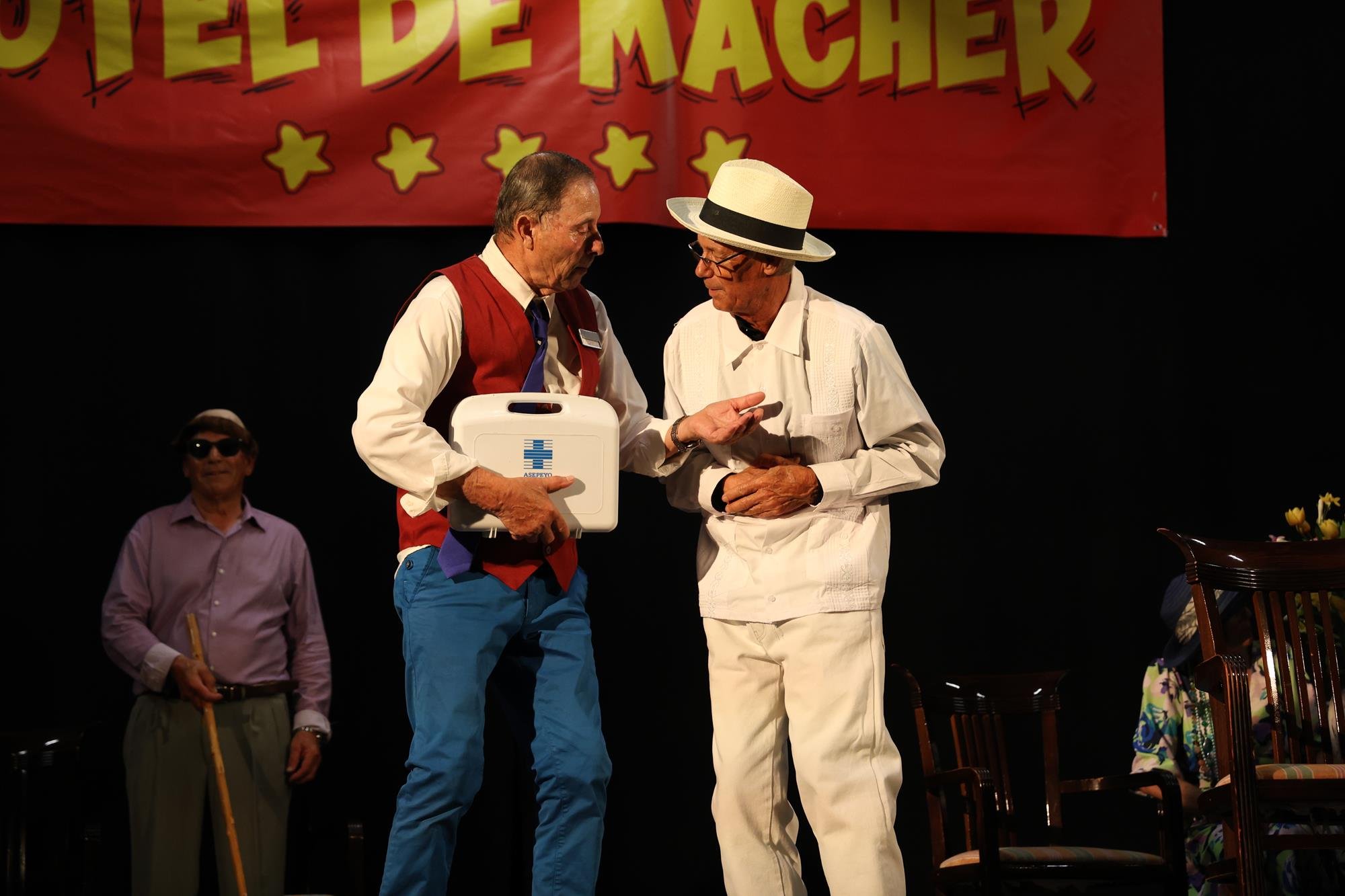 Obra 'Hotel de Mácher' en las fiestas patronales