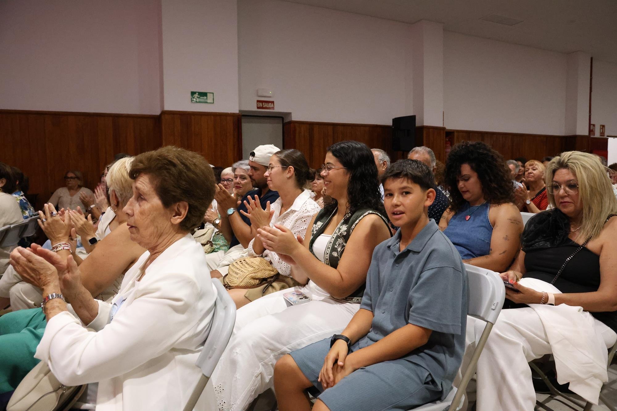 Homenaje a Francisco José Navarro en Mácher. Foto: La Voz