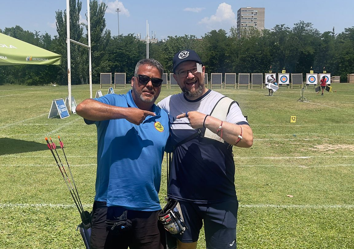 Sergio Hernández (izq.) durante el Campeonato de España de Tiro con Arco