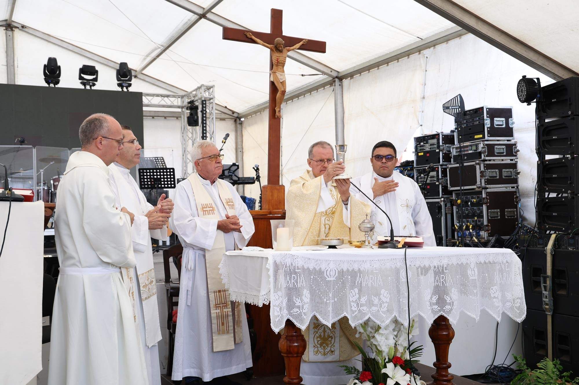 Procesión de San Marcial. Fotos: La Voz. Procesión de San Marcial. Fotos: La Voz.