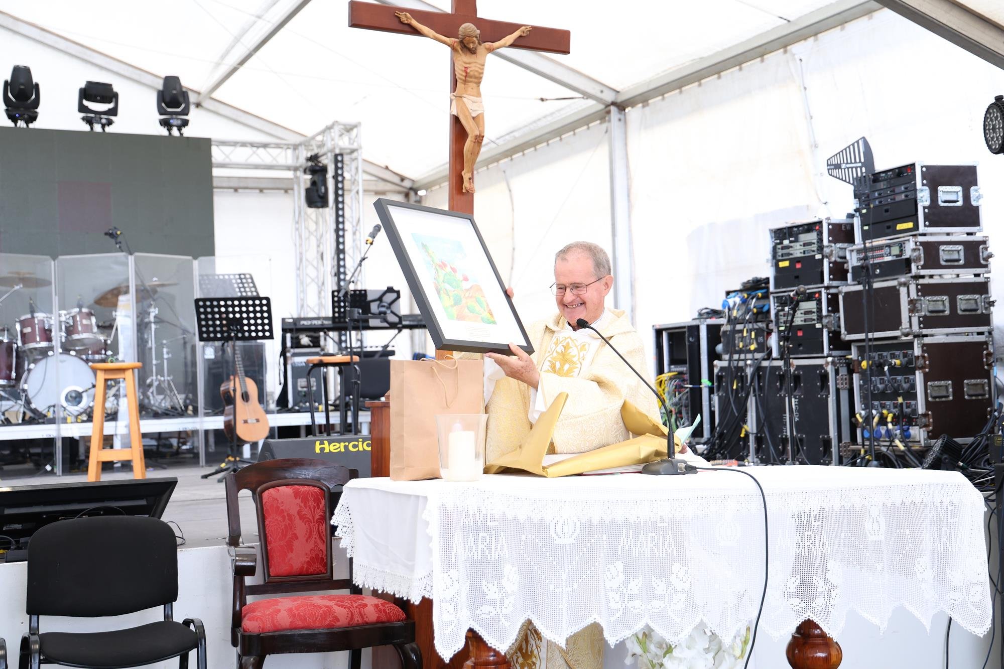 Procesión de San Marcial. Fotos: La Voz. Procesión de San Marcial. Fotos: La Voz.